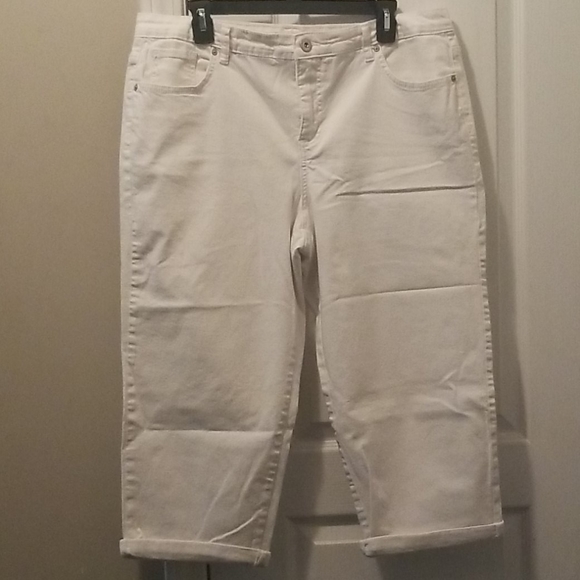 WOMENS CAPRIS - Picture 1 of 4